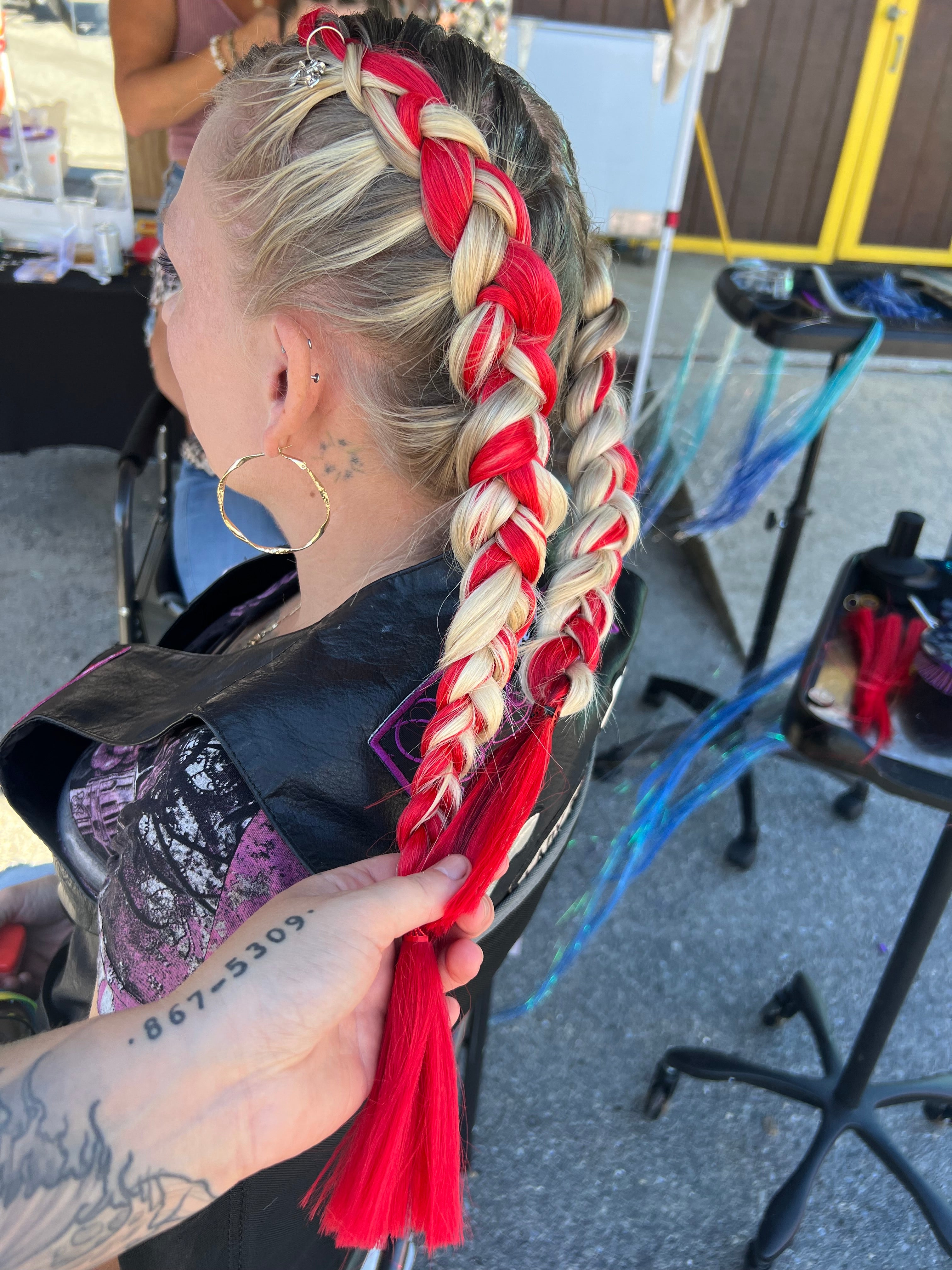 On the Rocks - Red Braiding Hair