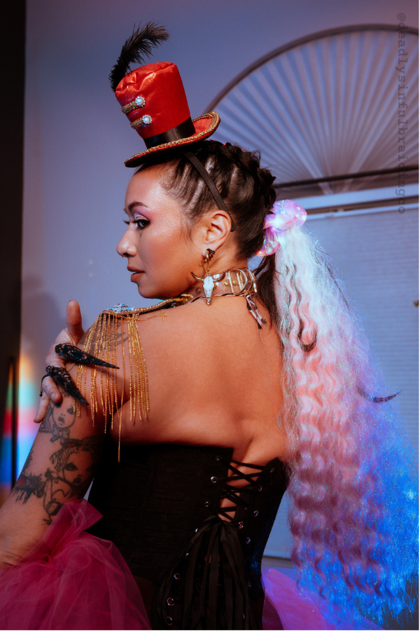 Dollhouse - Ombré Tinsel Curly Hair