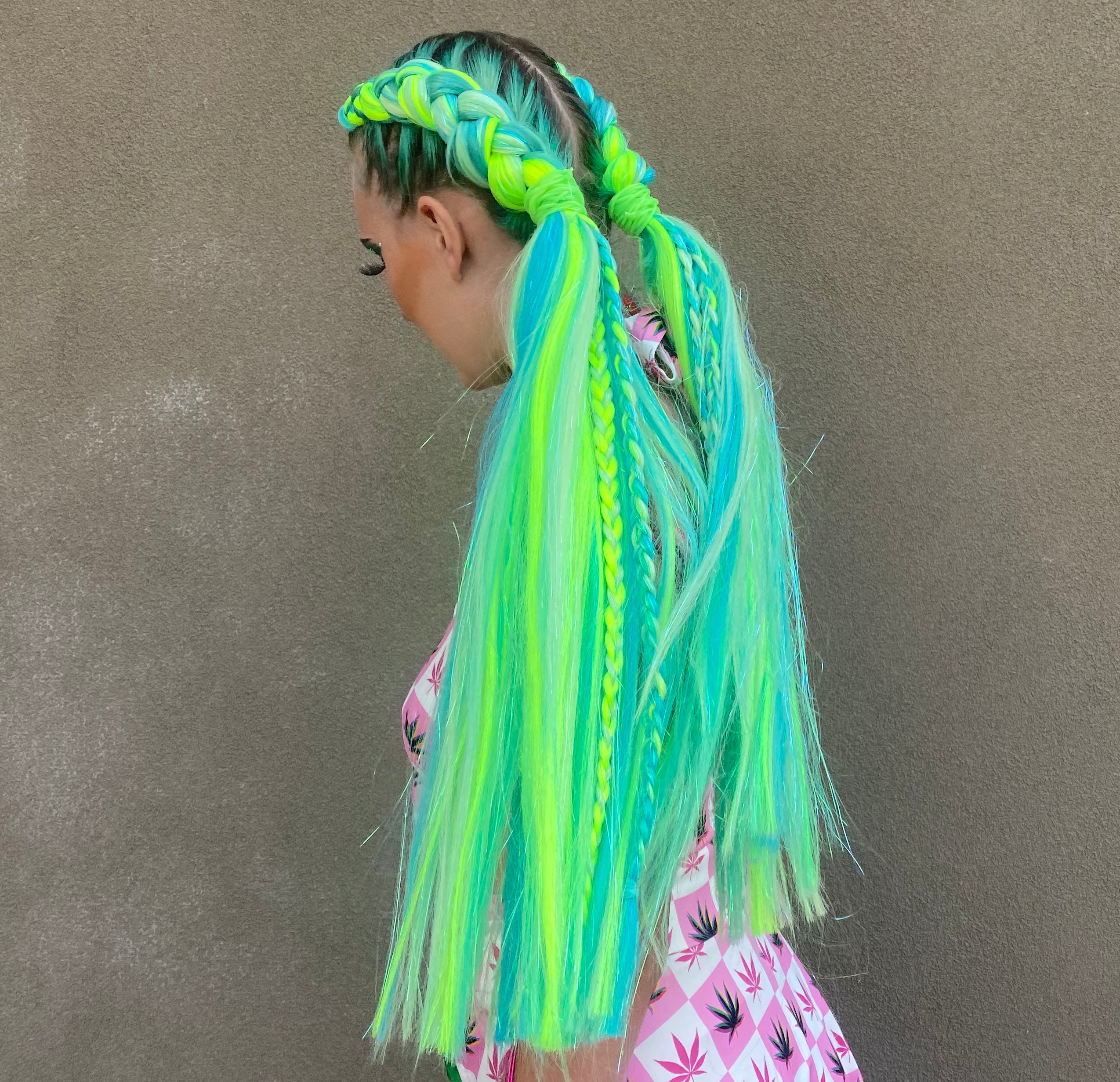 neon_green_turquoise_festival_braiding_hair_extensions.jpg